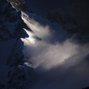 nuit-hiver-montagnes-paysage-sombre-haute-savoie-annecy