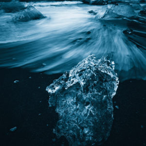 tableau-photo-paysage-nuit-ocean-islande-sombre-iceberg-glace
